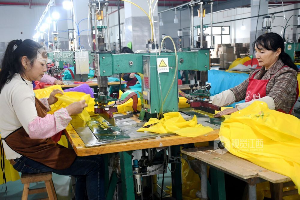 江西南丰：忙生产力争“开门红”（图）