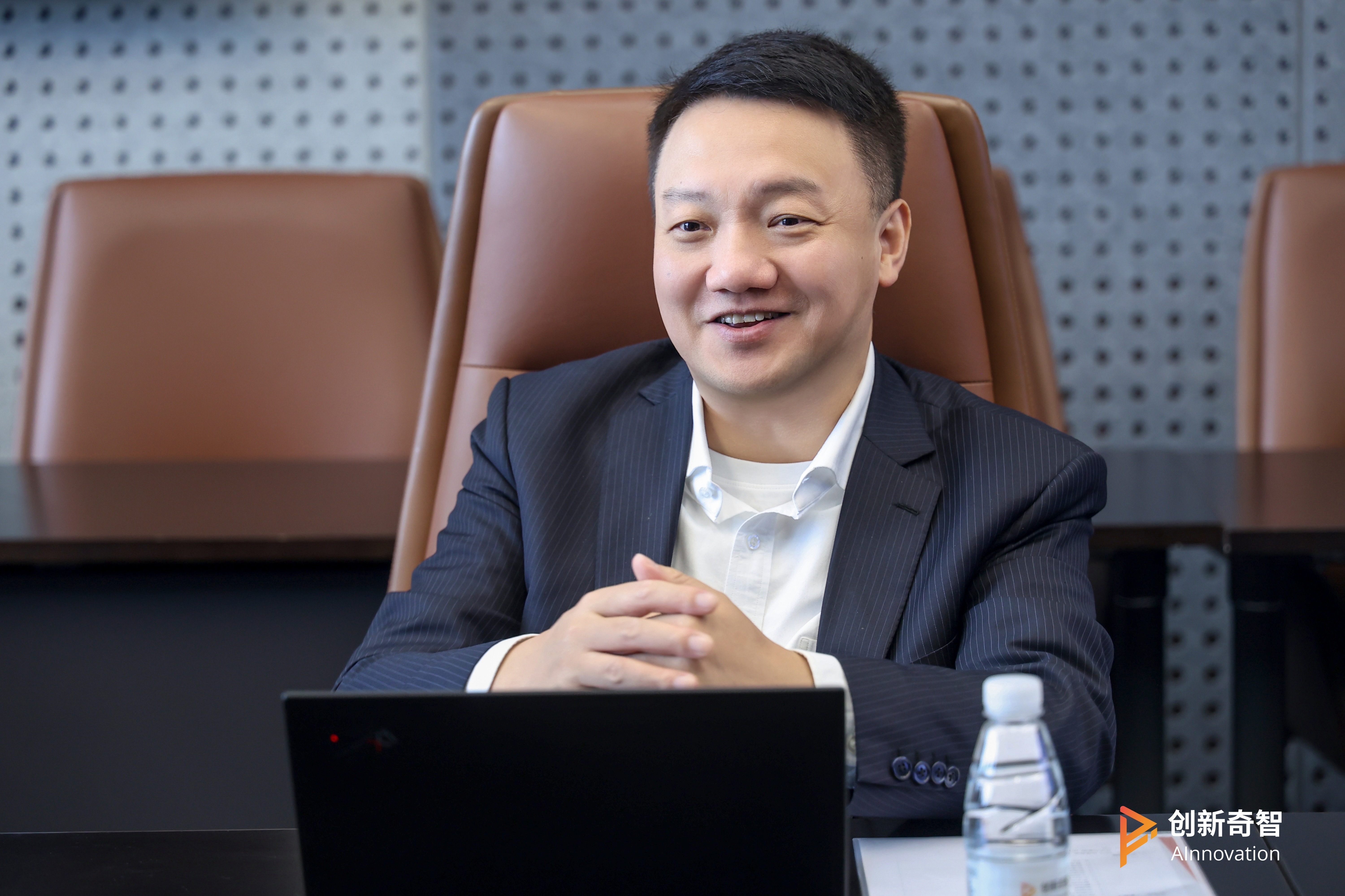 ��������ִ�ж��¡�CEO���