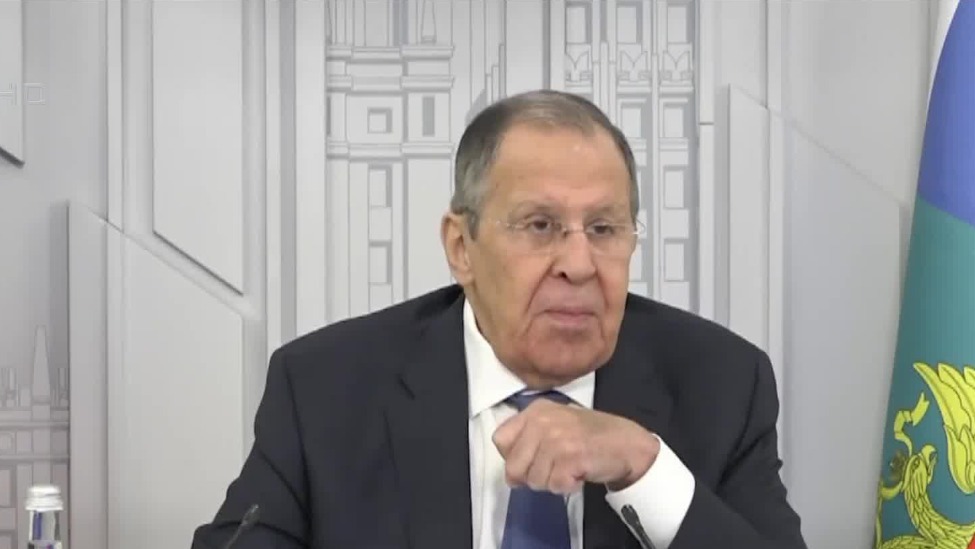 俄外长否认向伊朗提供情报，但提供军品