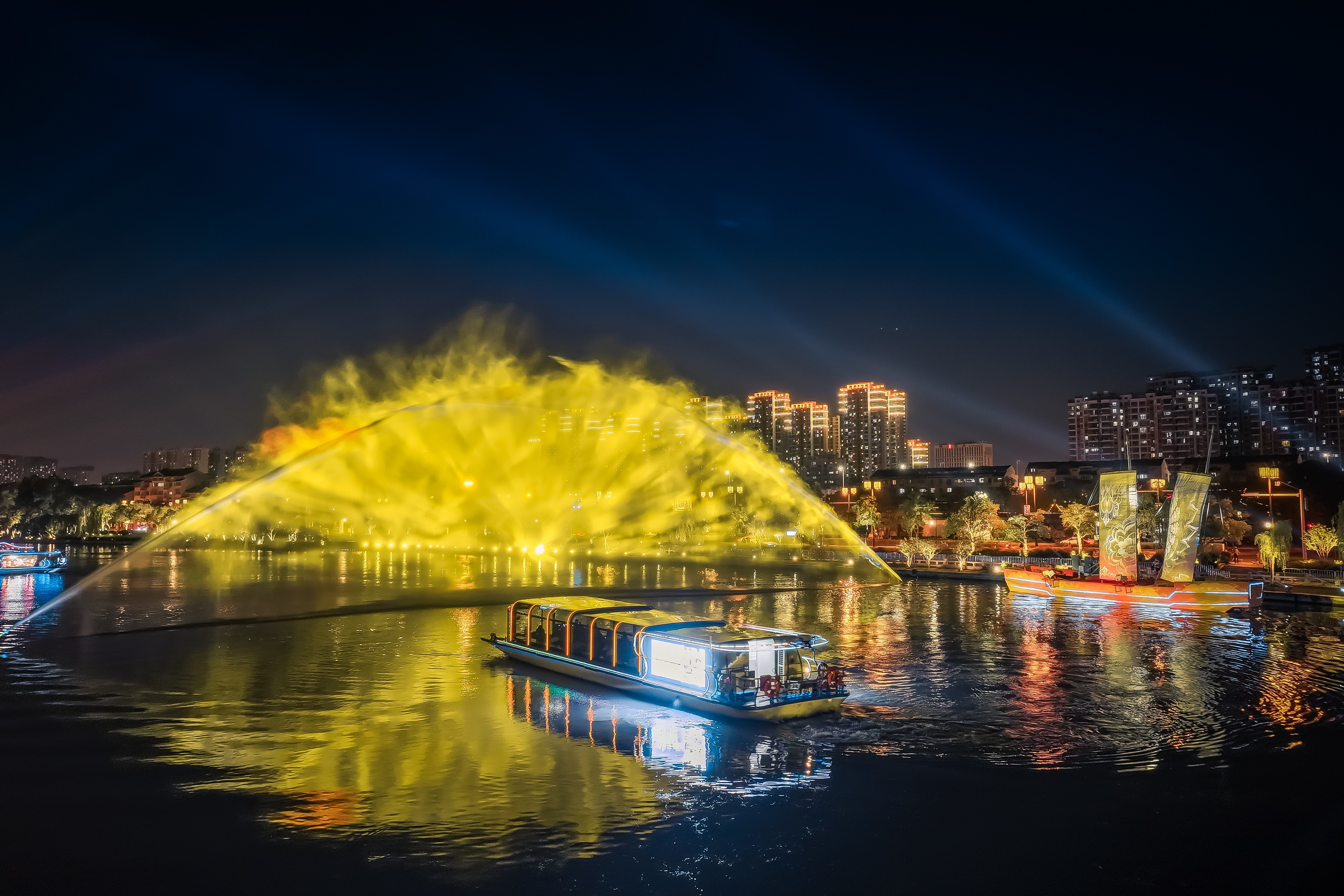 这次“沪”动，“名城”姑苏下的是什么棋？