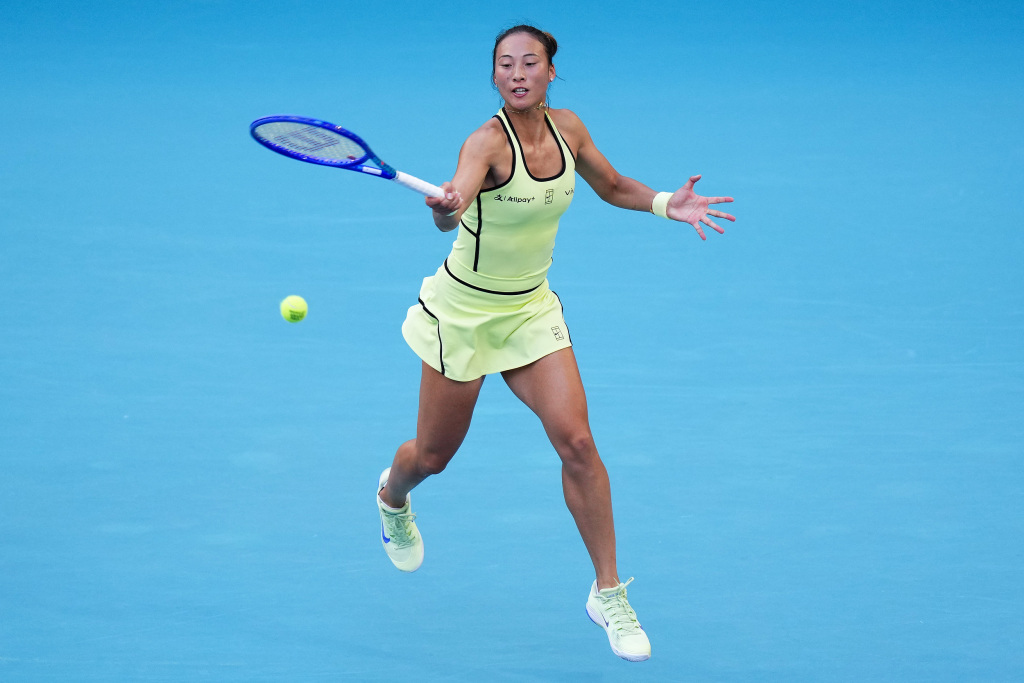 郑钦文表示手肘状态正逐步改善