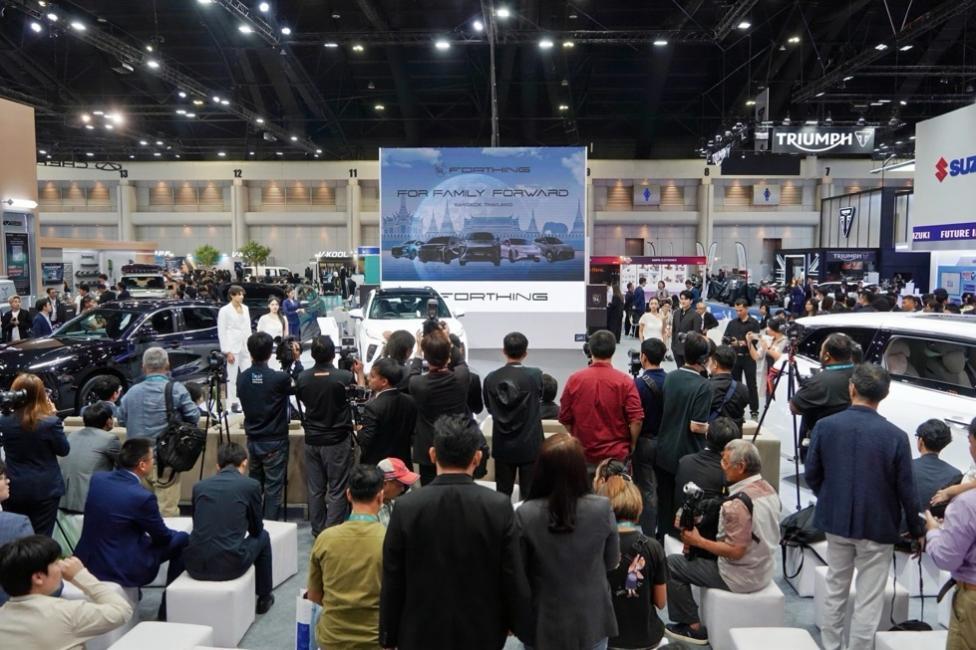 从产品出海到品牌深耕：东风风行 Friday泰国车展正式上市