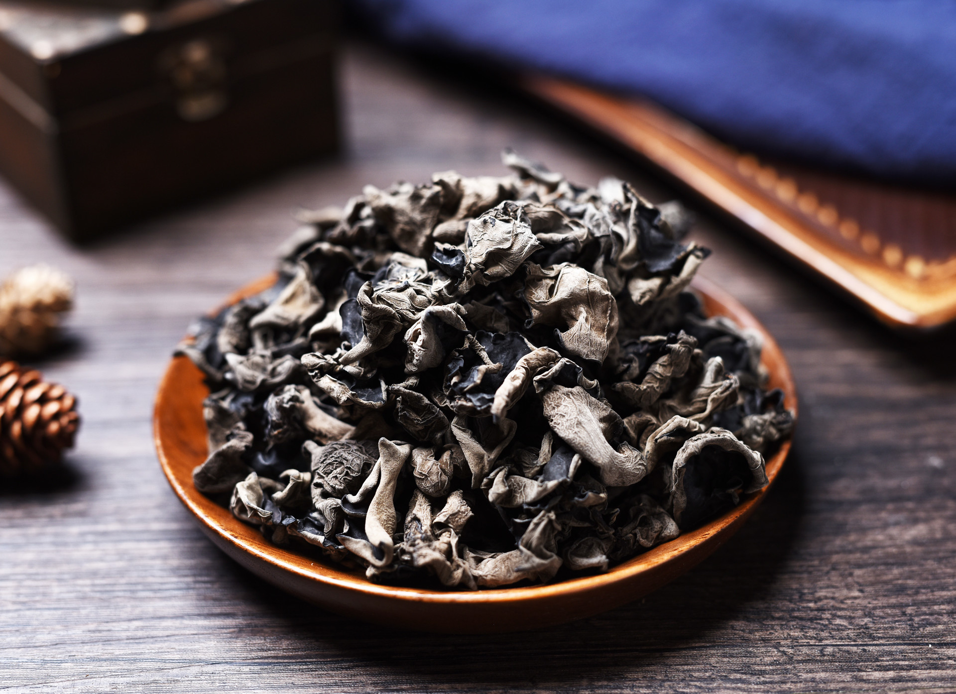 创新品质打开市场 平度税助“小木耳”变身“致富伞”