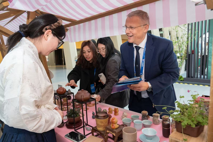 开放无锡，正把江南穿成世界的“高定”！