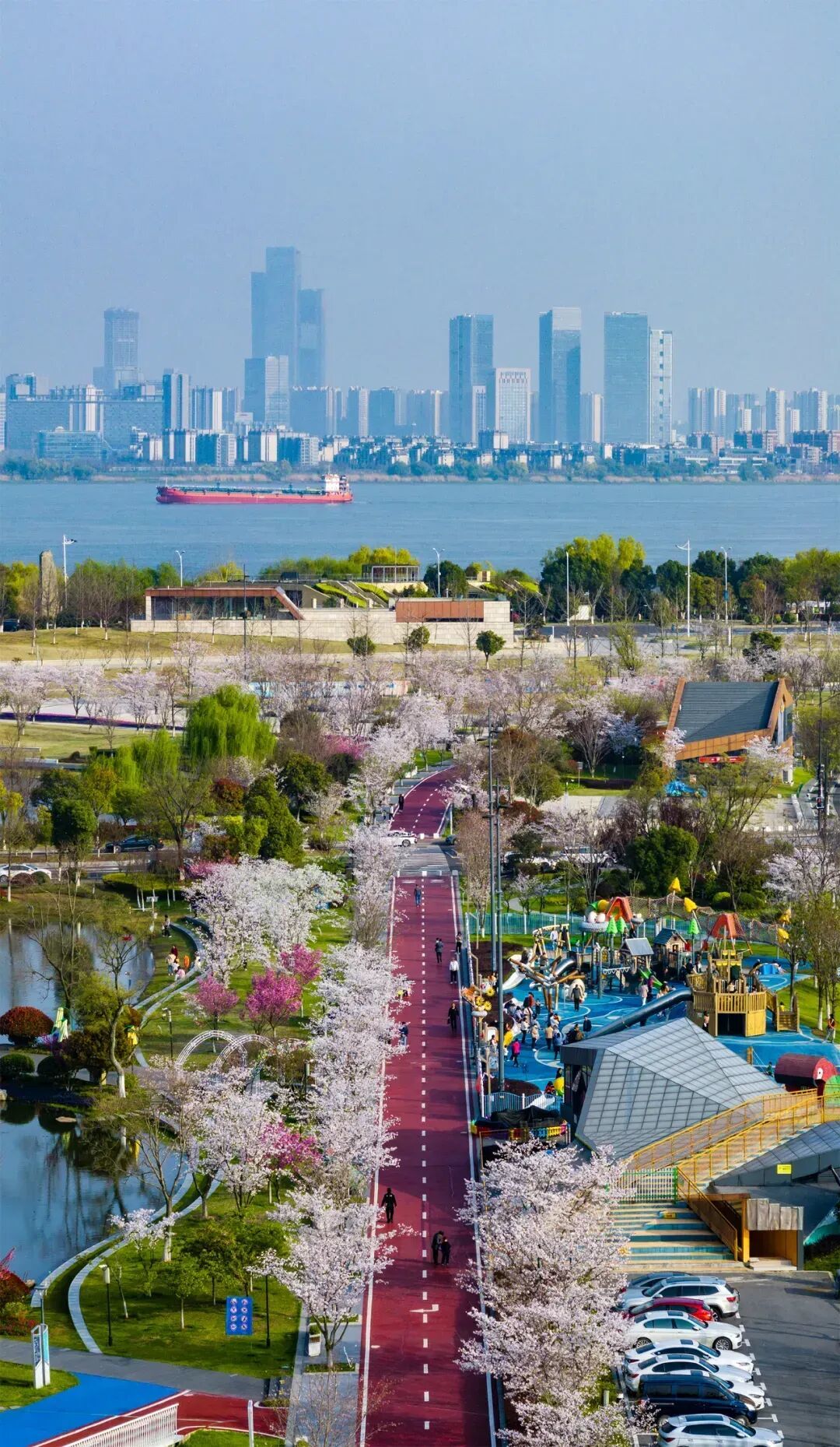 北岸之畔共赴“锐意新生”之约，中国国际时装周南京站即将启幕