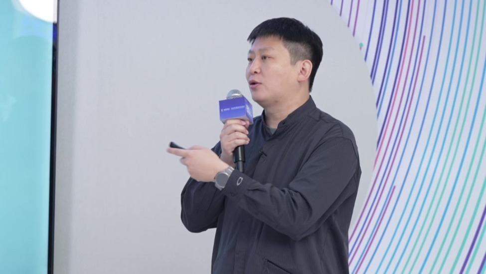 企业软件开发迎来范式革新 关注点由界面和功能转为语义与动作