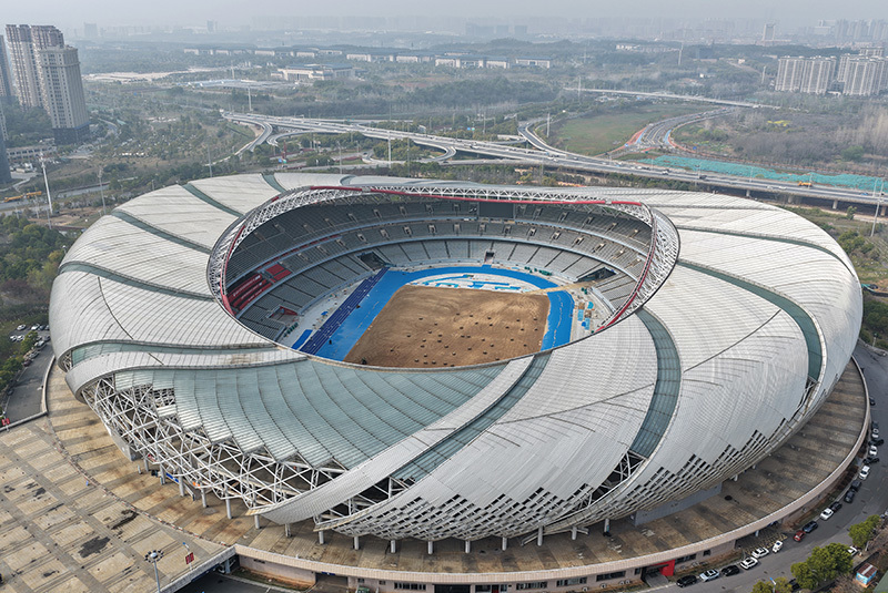 航拍改造中的南昌国体中心体育场