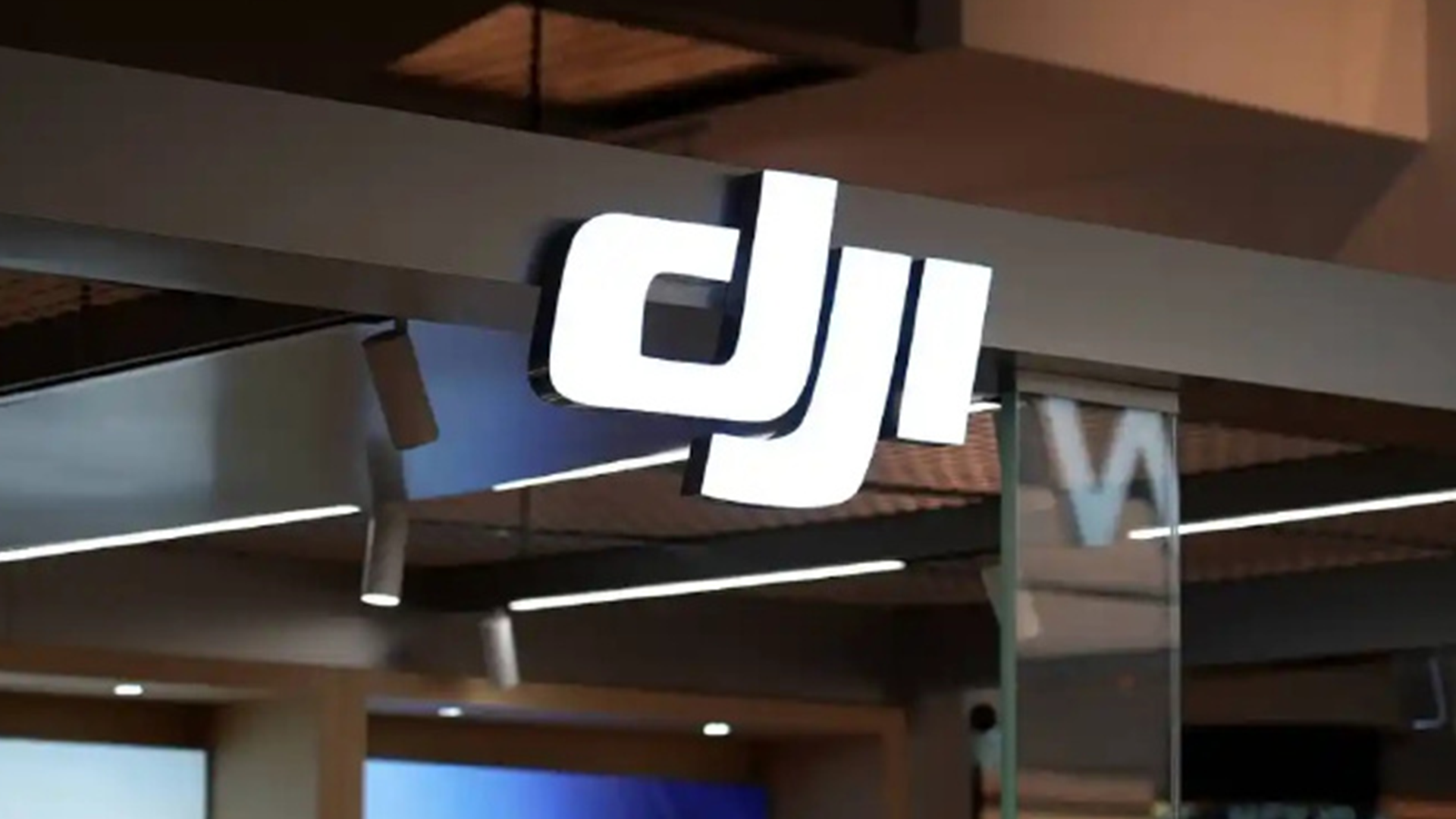 大疆就专利权属问题起诉影石，多名前研发人员被指涉入