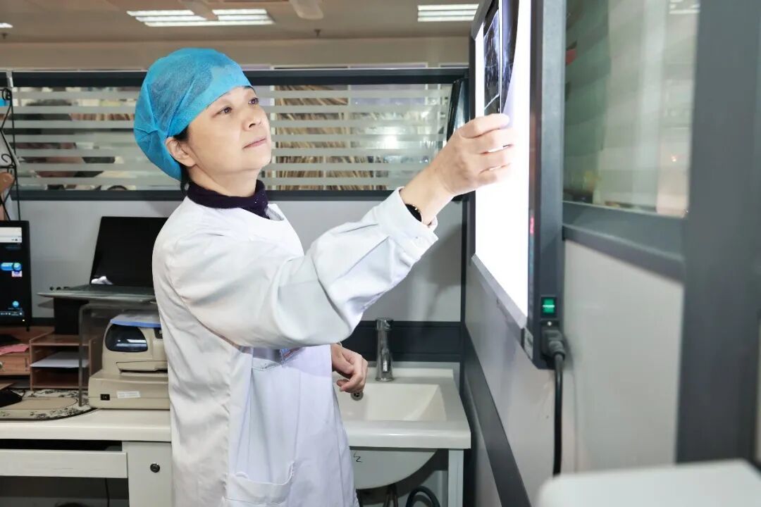 朱敏主任医师门诊中