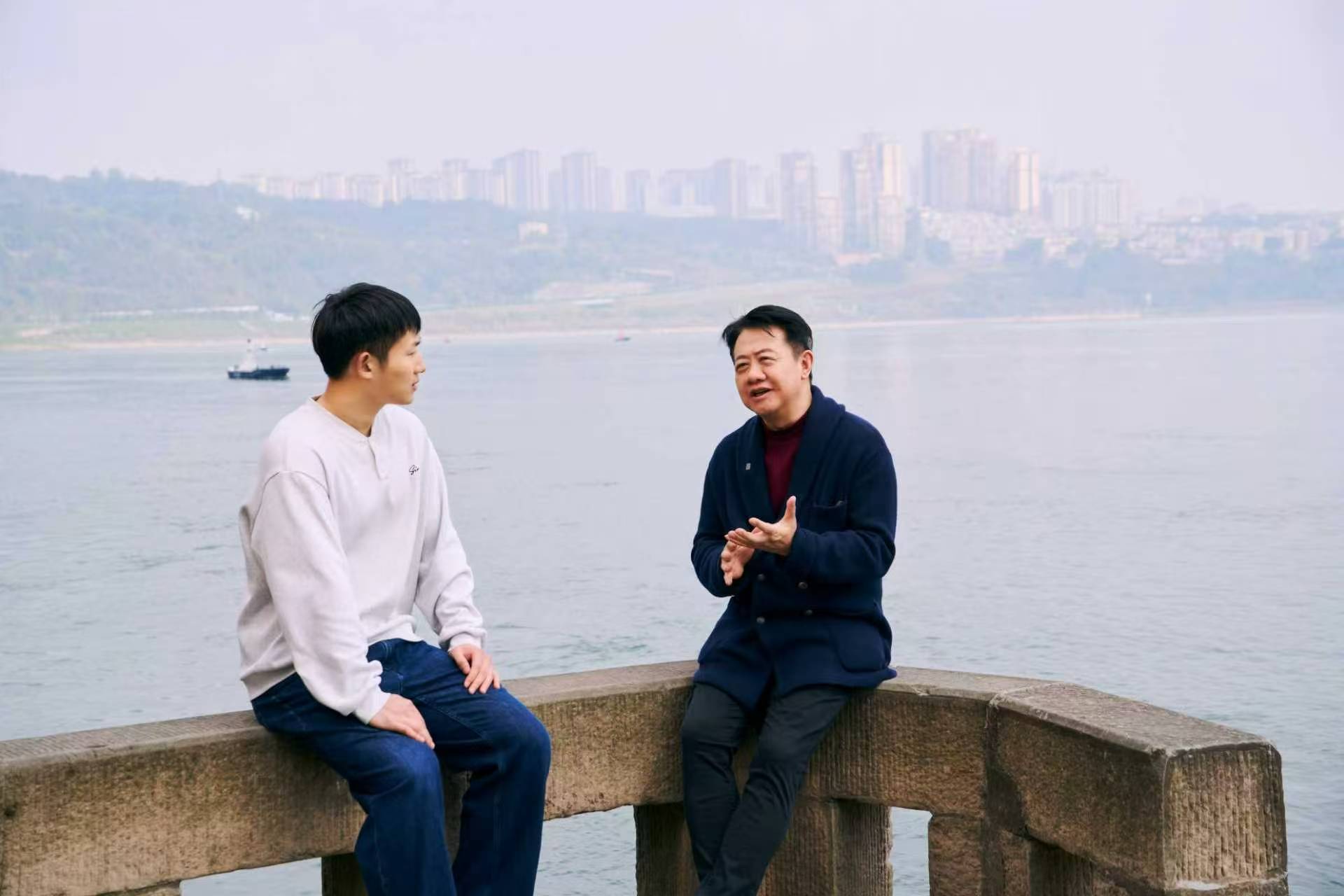 在纷繁的算法时代找到此心安处 ——刘擎在泸州对抗虚无、寻回自我、揭秘极致