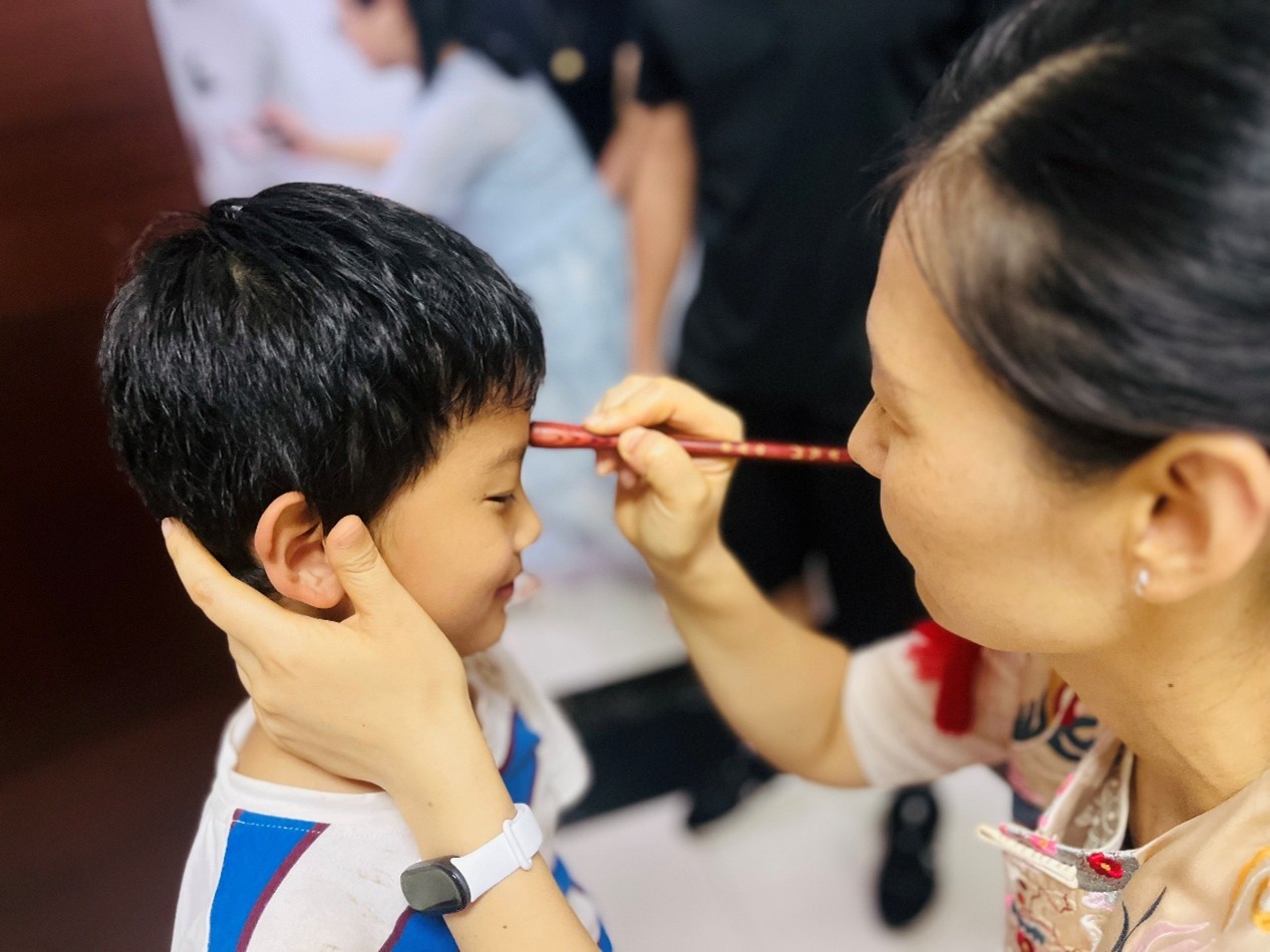 龙塘社区2026年《弟子规》国学班开课啦！——亲子共读经典，让好家风在春天里生长