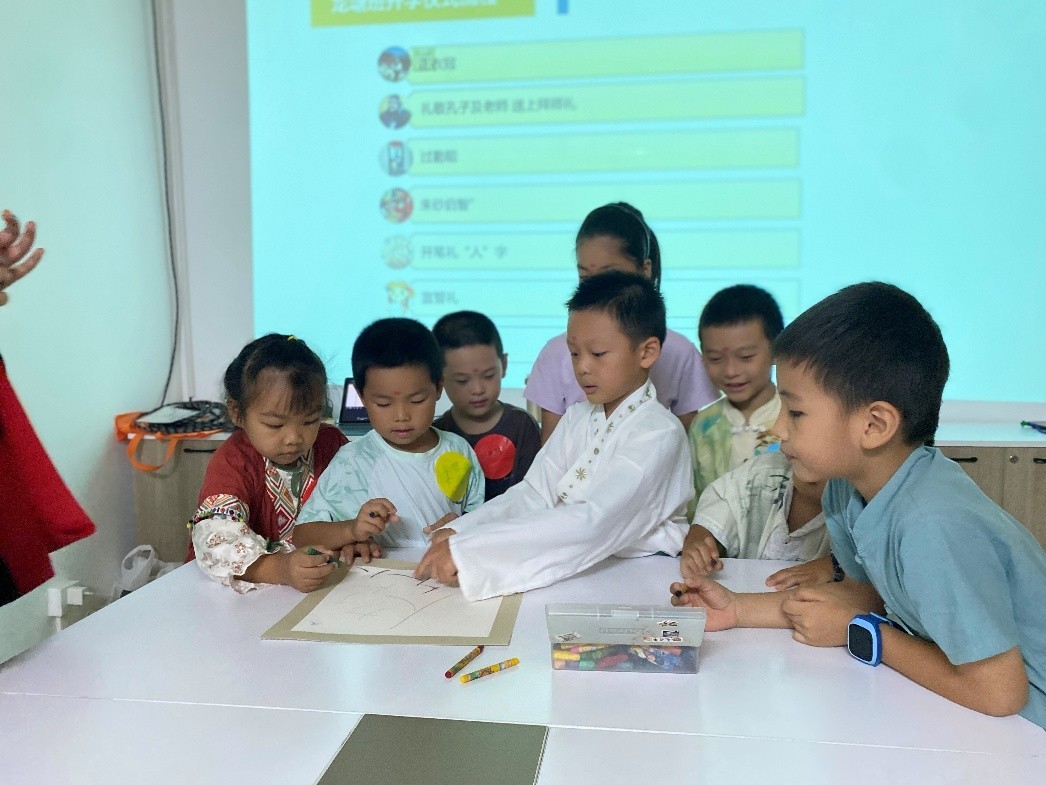 龙塘社区2026年《弟子规》国学班开课啦！——亲子共读经典，让好家风在春天里生长