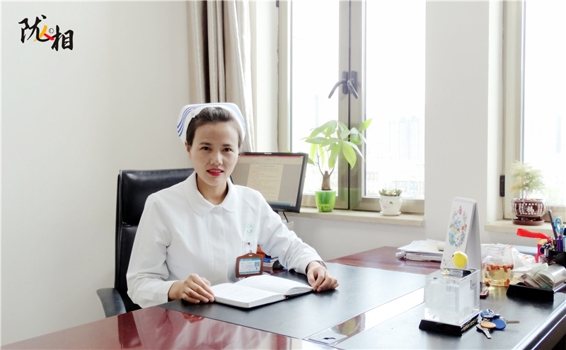 宋慧芳在办公室