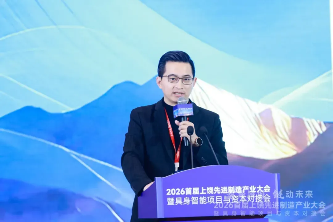 华夏机器人副总经理石彪