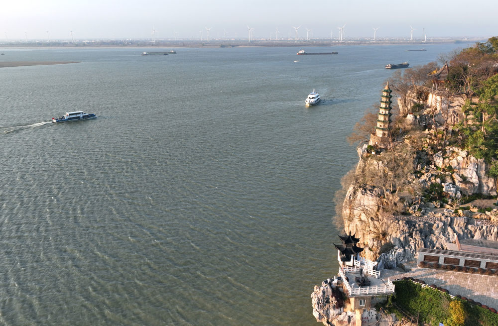 这是中国江西鄱阳湖与长江交汇处（无人机照片，2026年3月12日摄）。