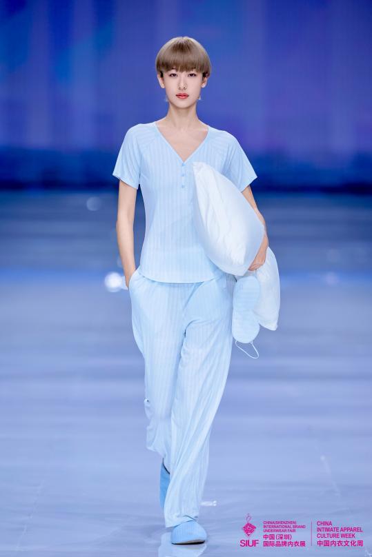 BEST家居服睡衣类创新大奖:Bananain 蕉内《深睡动态调温家居系列》