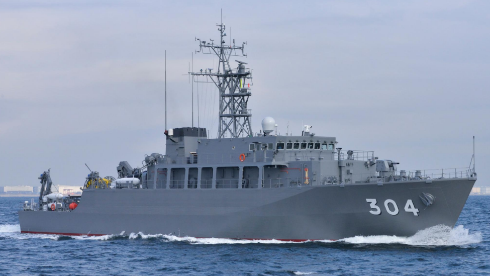 图为日本“淡路”级扫雷舰，与之前的扫雷舰相比，“淡路”级在技术层面有了明显的提升。