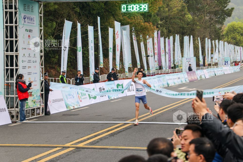 2026年江西省吉安市青原山半程马拉松于3月22日盛大开跑。