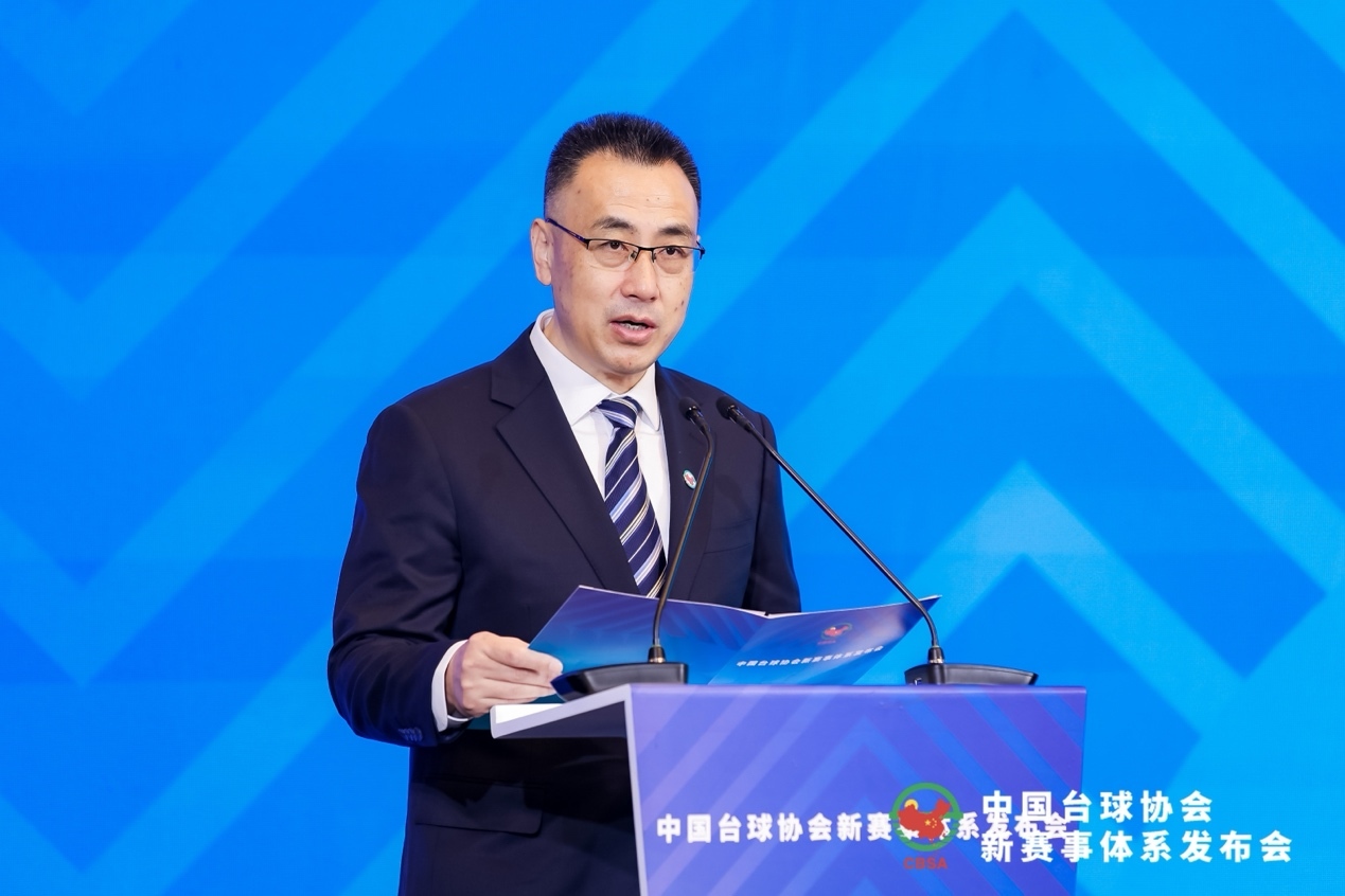 图为姜世才理事长