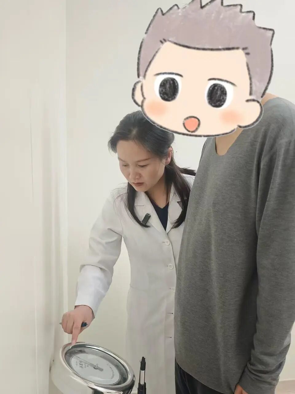 (邢蒙副主任医师为患者制定方案)