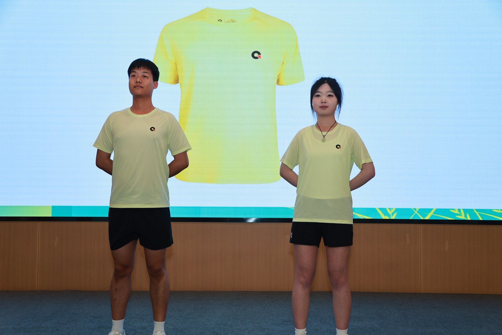 农科特色+体育精神 2026杨凌农科城马拉松赛战袍奖牌惊艳亮相