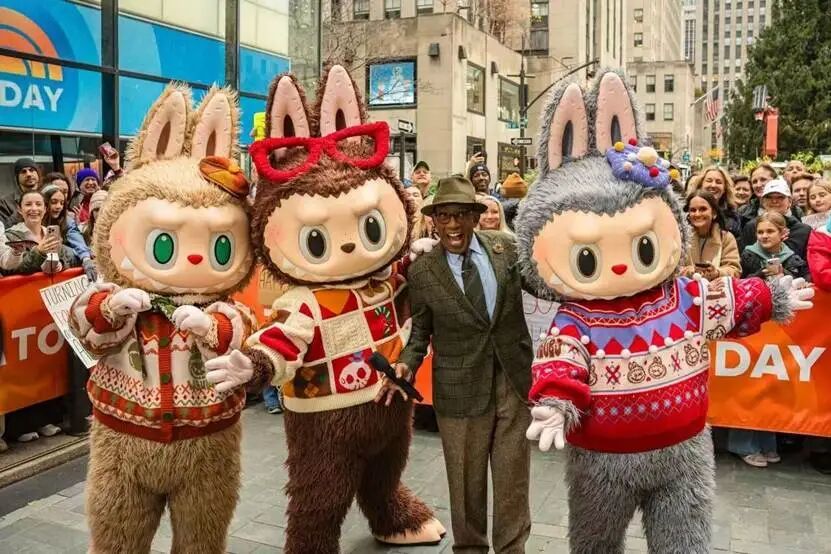 娃娃放在一起AI 生成的内容可能不正确。