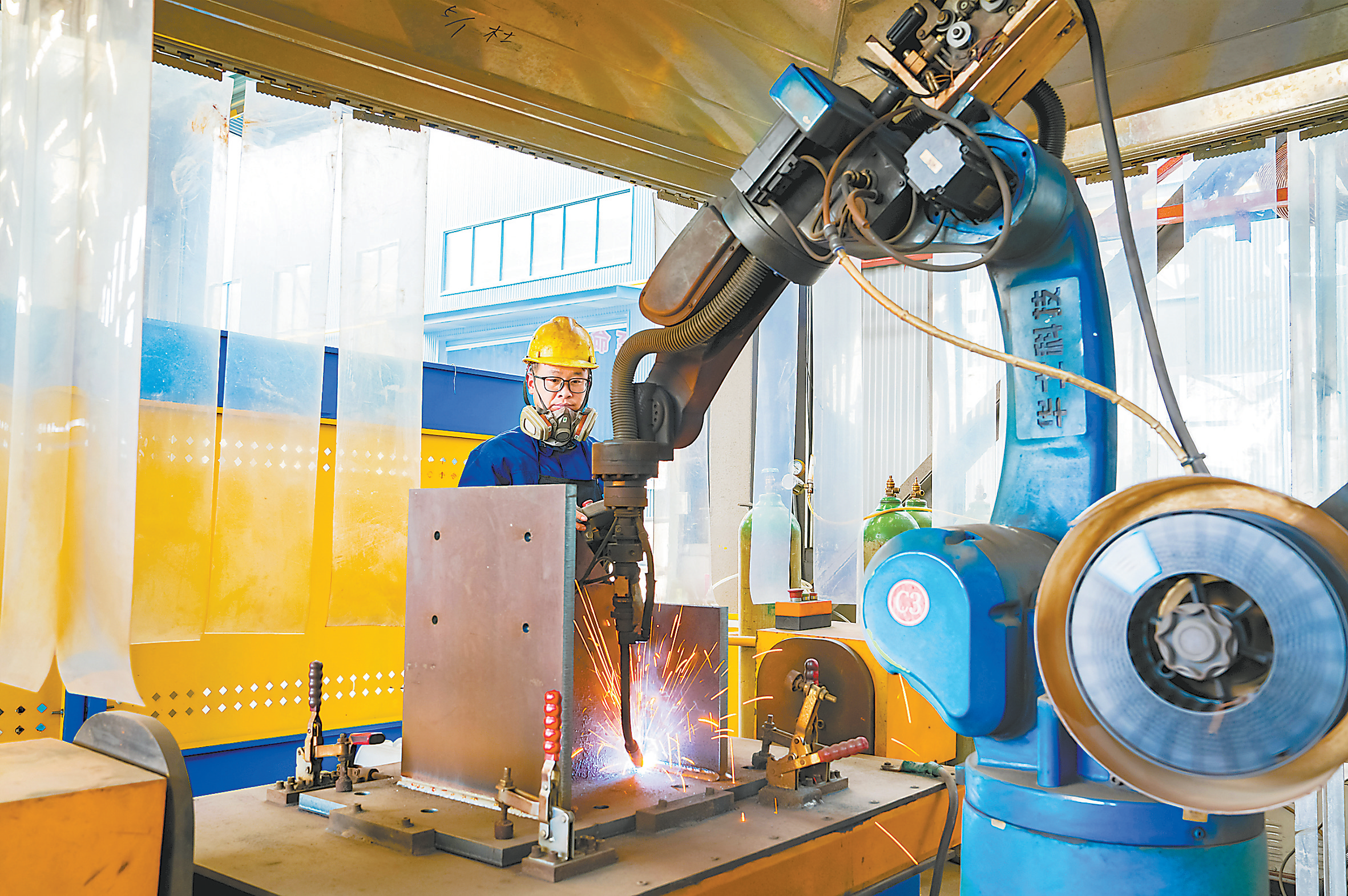 车间里这一幕太震撼，临川这家企业用“智能设备”改写制造规则