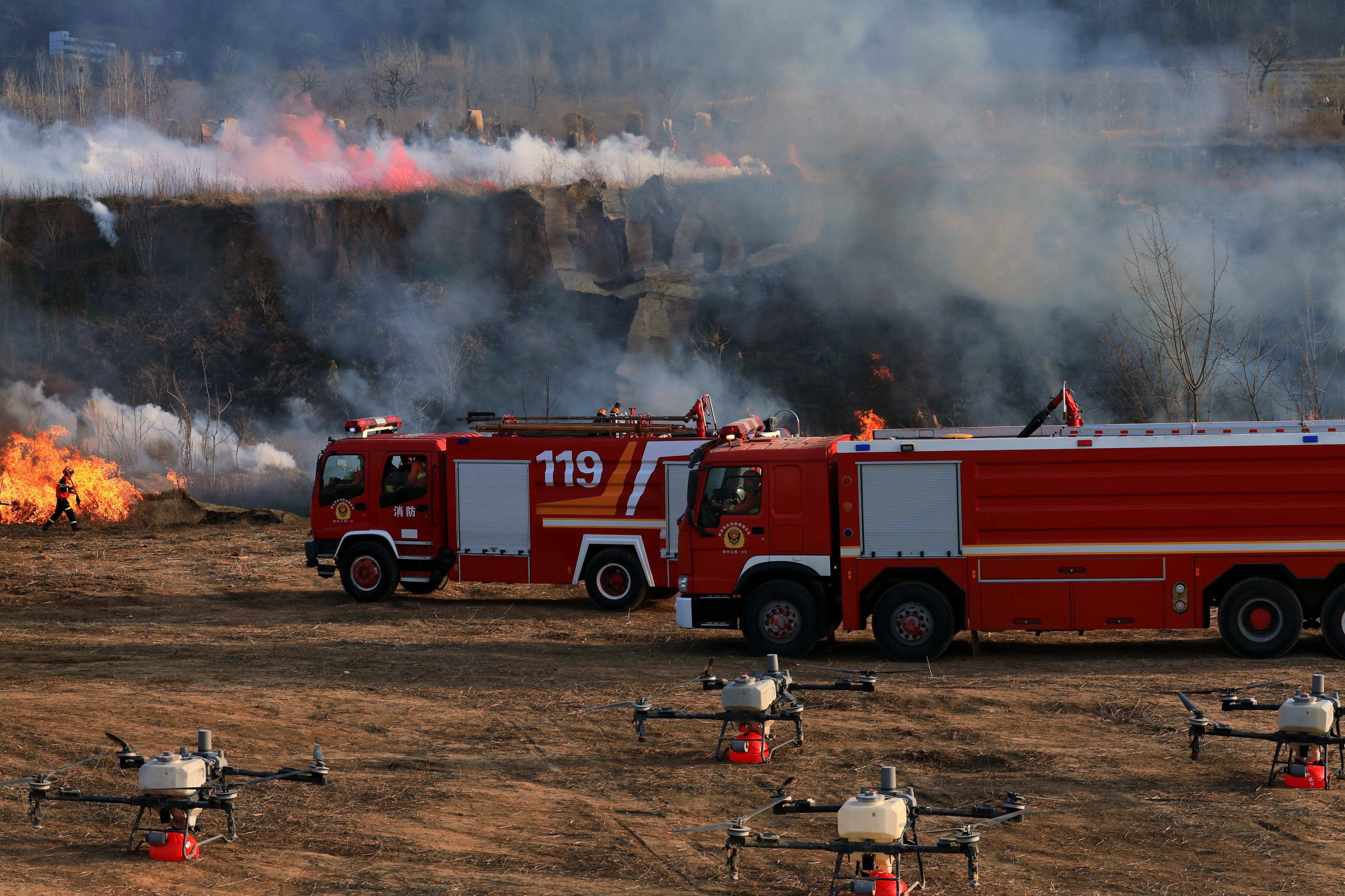 省市联合开展“秦岭御火-2026”森林草原火灾扑救拉动应急演练