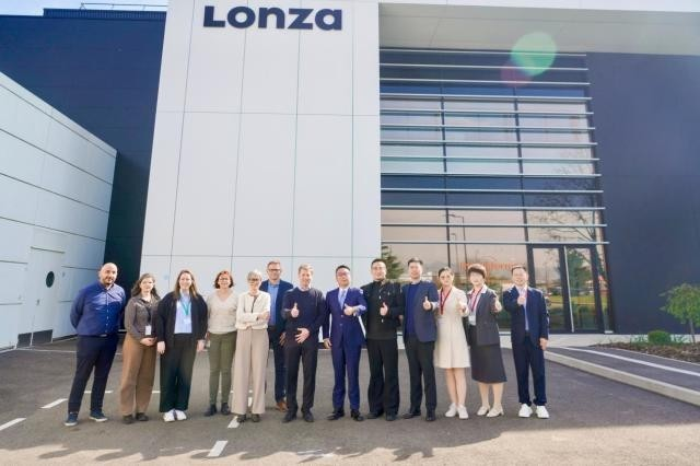 绿叶科技集团徐建成董事长率团拜访瑞士龙沙集团深化全球健康营养品战略合作