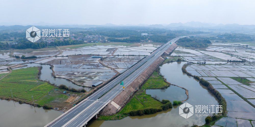 抚州金溪：路网布局 助力村民增收致富（图）