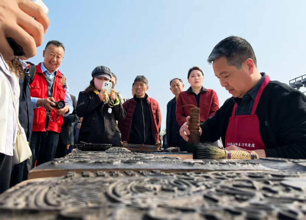 传承文明 拥抱春天 2026开封清明文化节开幕