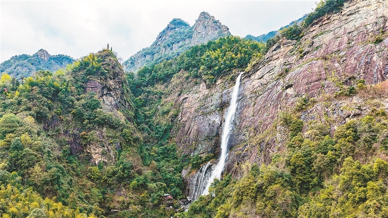 庐山市：秀峰瀑布进入最佳观赏期（图）