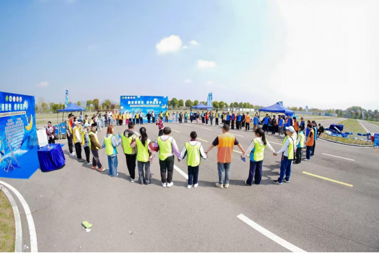 春风送暖 爱意同行 “世界孤独症日”主题活动在武汉市精神卫生中心常福院区举行