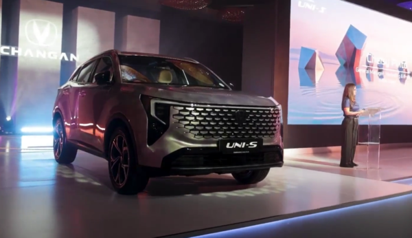 长安UNI-S