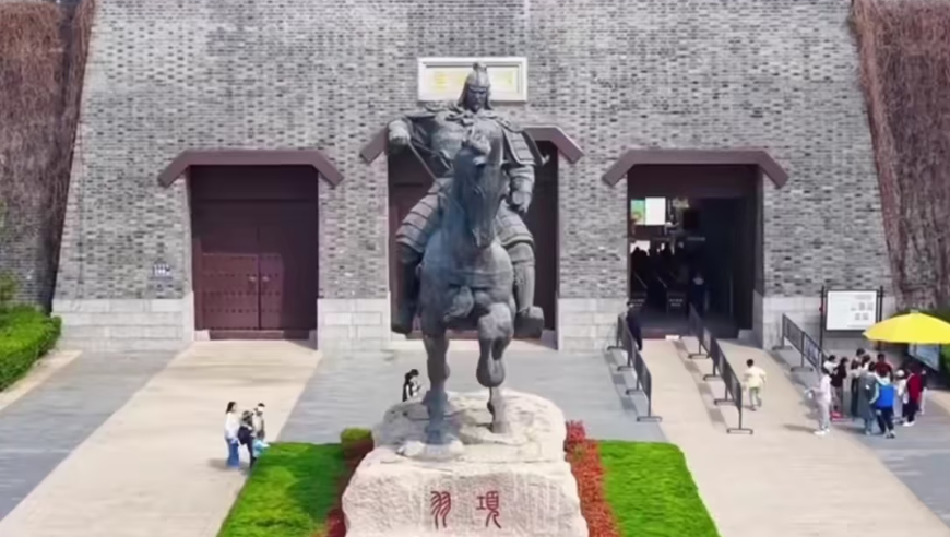 项王故里面向全国招募项羽NPC！要求身高185以上 魁梧健硕 阳刚霸气 日薪=身高×10 “最佳项羽奖”额外奖励5000元