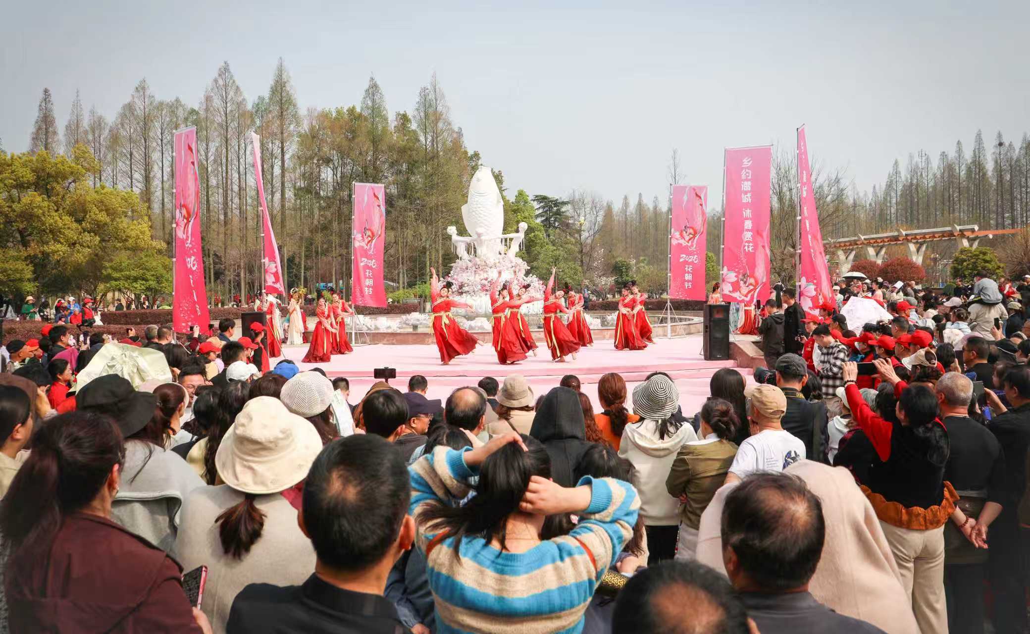 潜江这场花朝盛宴火出圈！