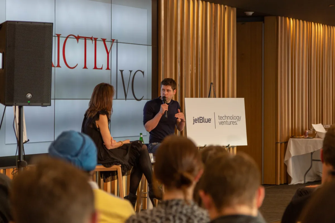 Claude挤爆限流,奥特曼砍Sora止血:AI胜负手变了