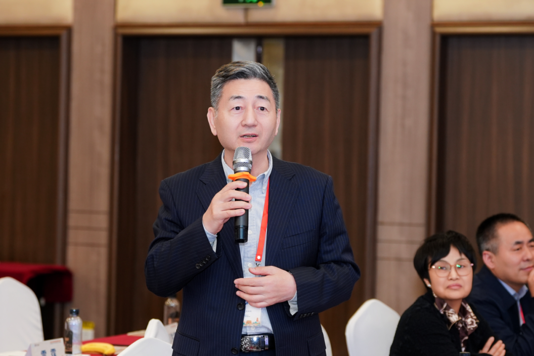 游思維教授進行病例點評