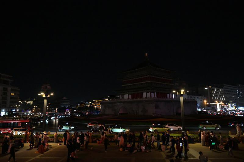 为地球献出一小时 西安钟楼同步响应环保行动