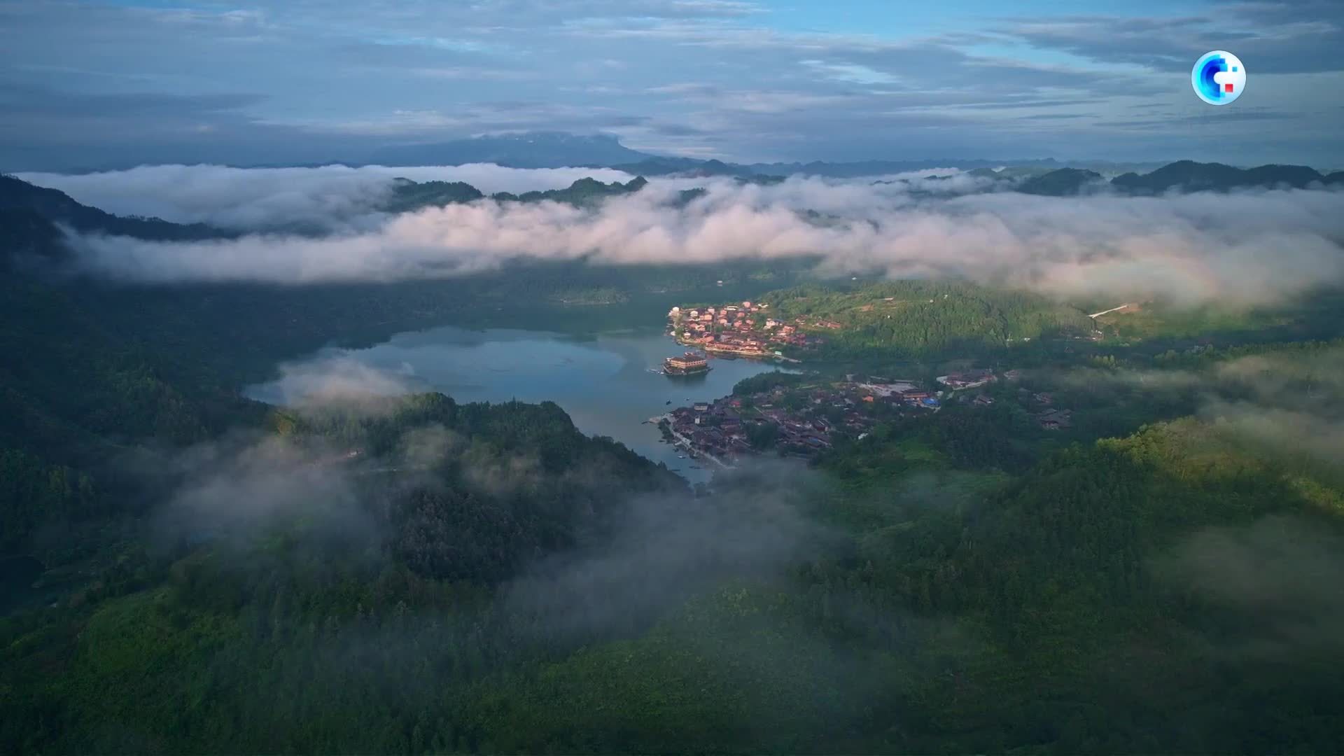 全球连线｜俄罗斯青年体验土家族非遗技艺