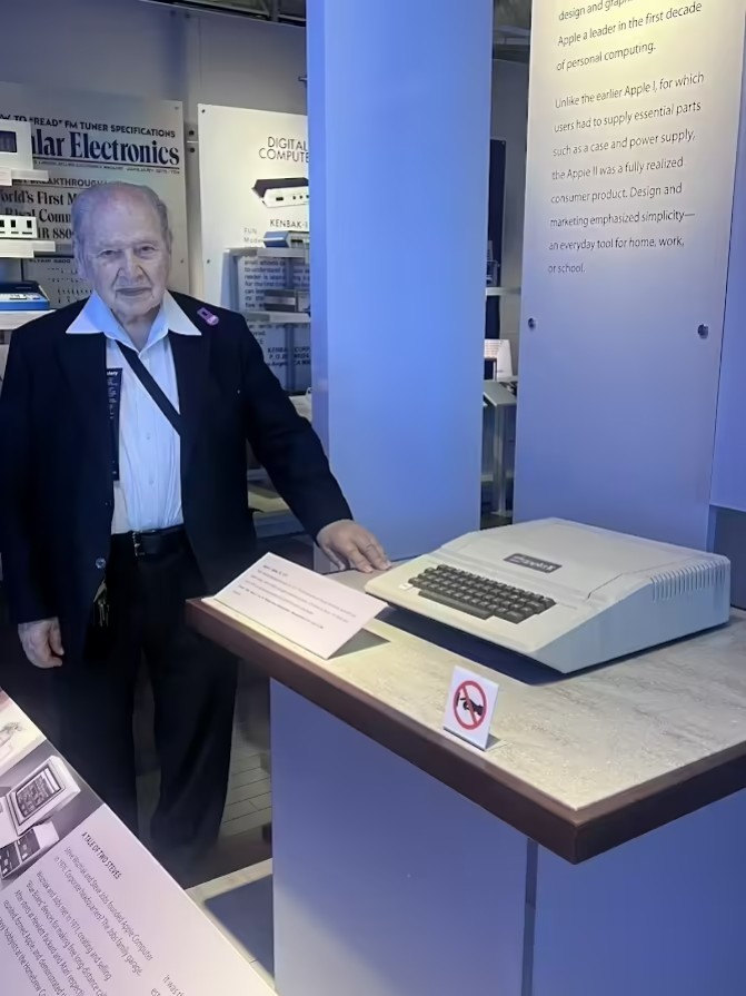 美博物馆推出苹果创新50年特展,将展出超2000件藏品