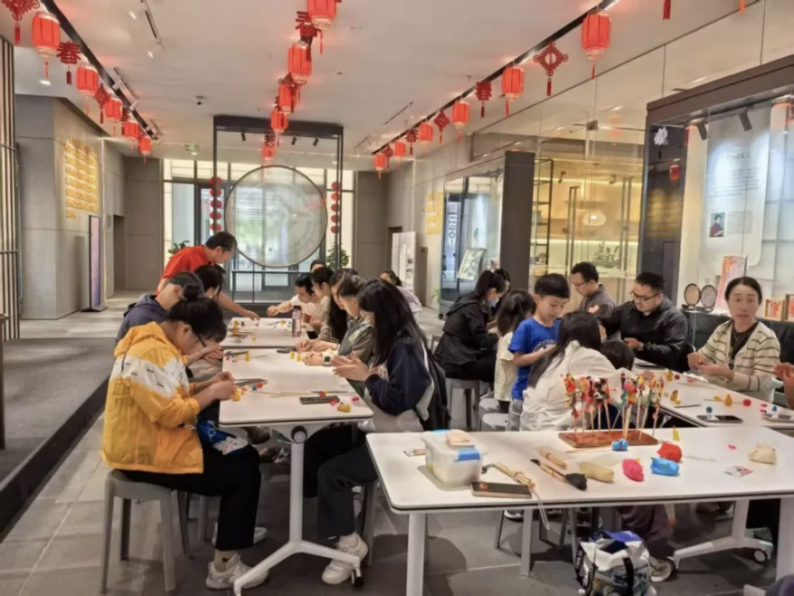 春假去哪玩？南京江宁“放大招”：研学、赏花、首店经济全攻略