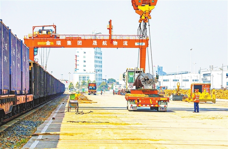 九江经开区城西港铁路专用线“跑”出一季度好成绩（图）