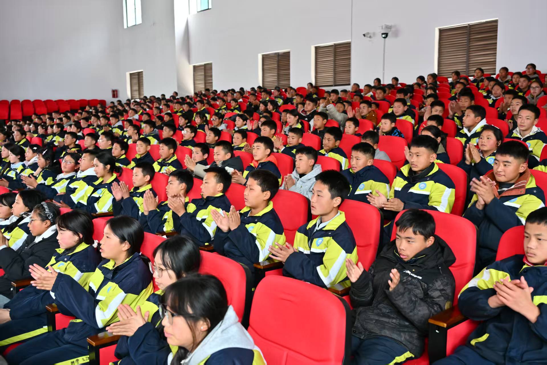 “匠心筑梦 山海同心——中国工人大思政课”  深圳对口援藏劳模工匠宣讲活动成功举办