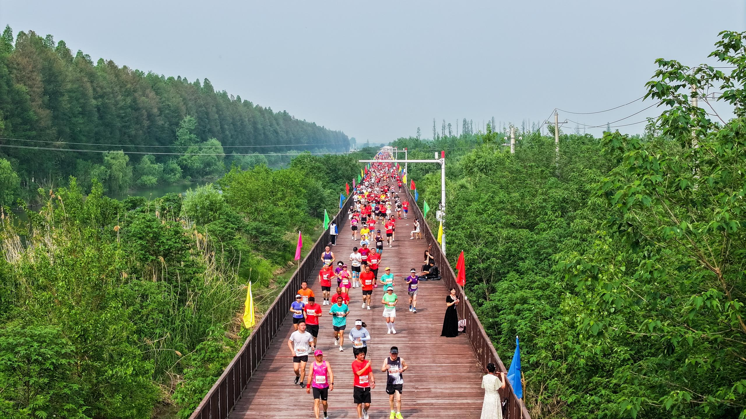 楚韵虾香&middot;奔跑潜江|潜江半马4月12日启程，10吨虾香迎客来