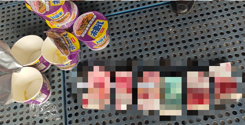 方便面桶暗藏大額現金 ——寶雞陳倉公安爭分奪秒為群眾攔截5.3萬元被騙資金