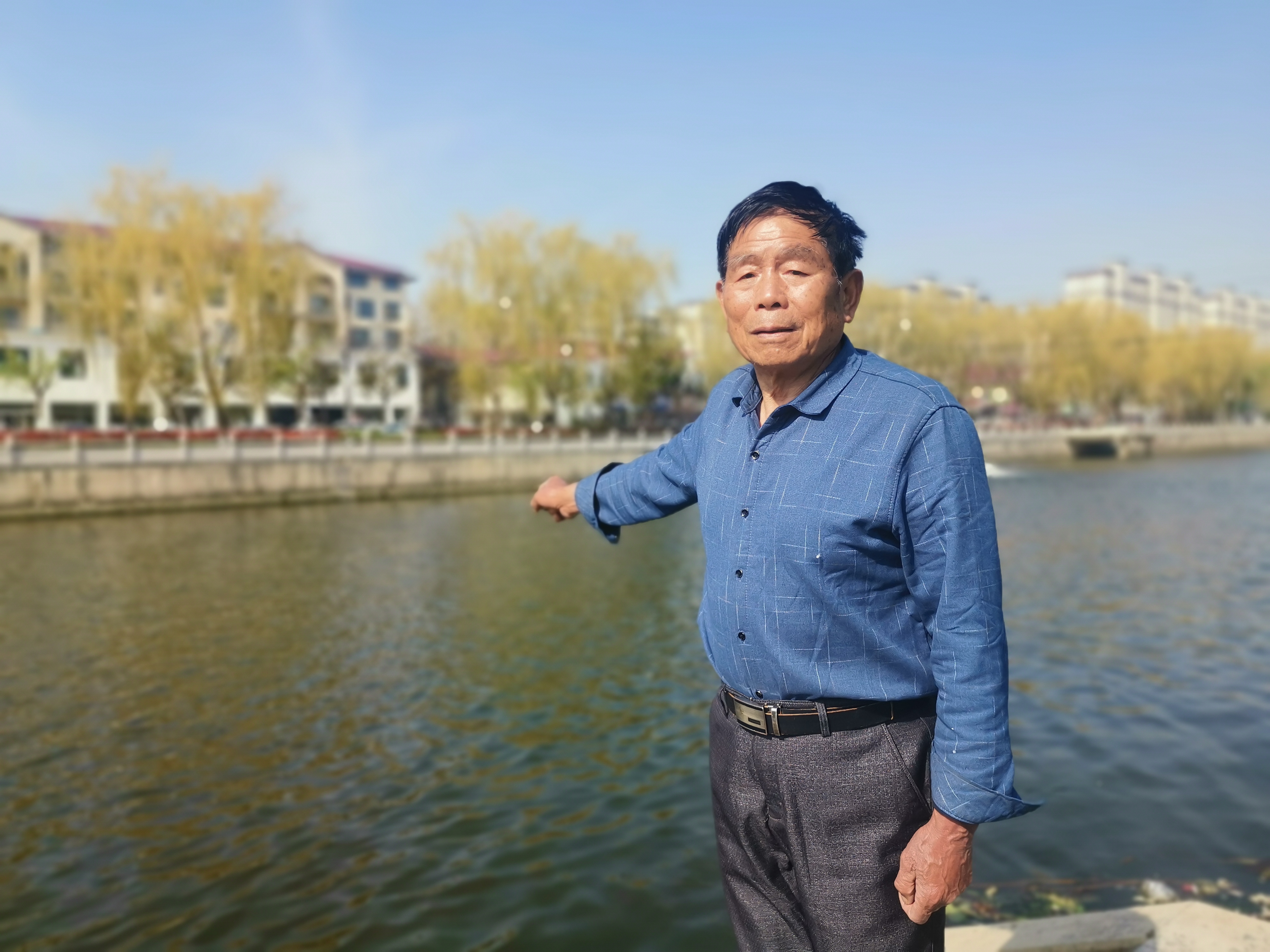 商丘市虞城县：寒水一跃撼全城 78岁老党员纵身一跳托起花季生命