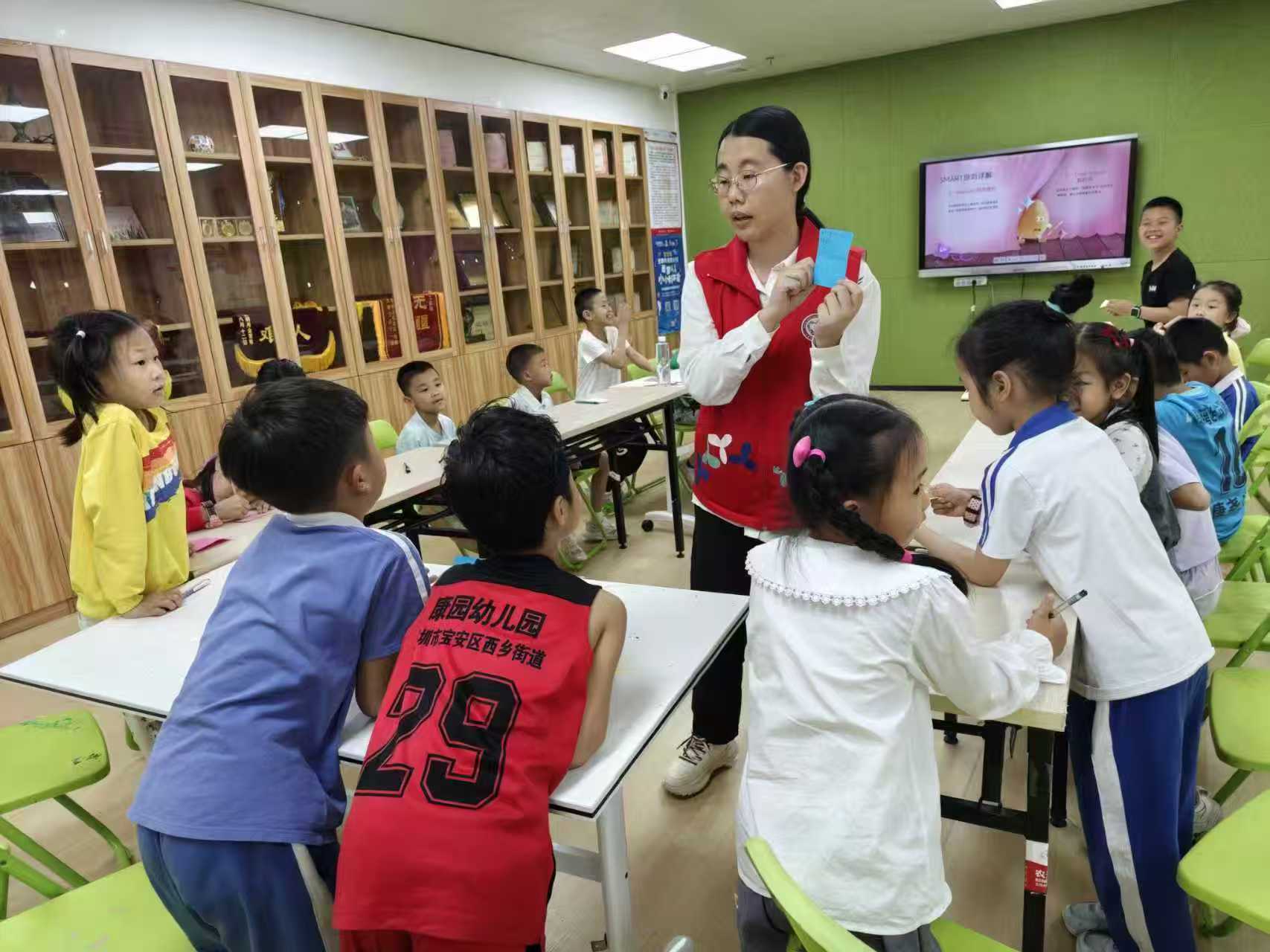 从“被安排”到“我会选”: 固戍少年体验“选择力第一课”