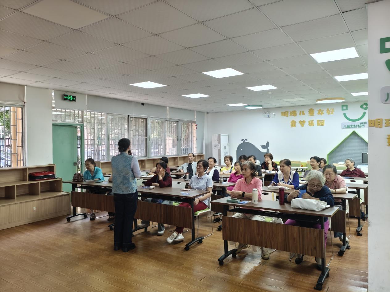 “拥抱好睡眠，健康紧相伴”——明珠街社区长者健康讲座顺利开展