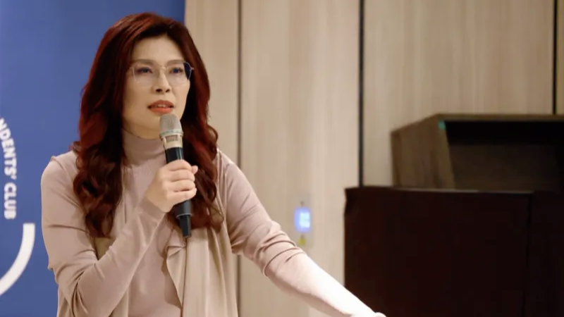 郑丽文清明时节祭奠国民党先辈：人不能忘本，要记得我们从哪里来